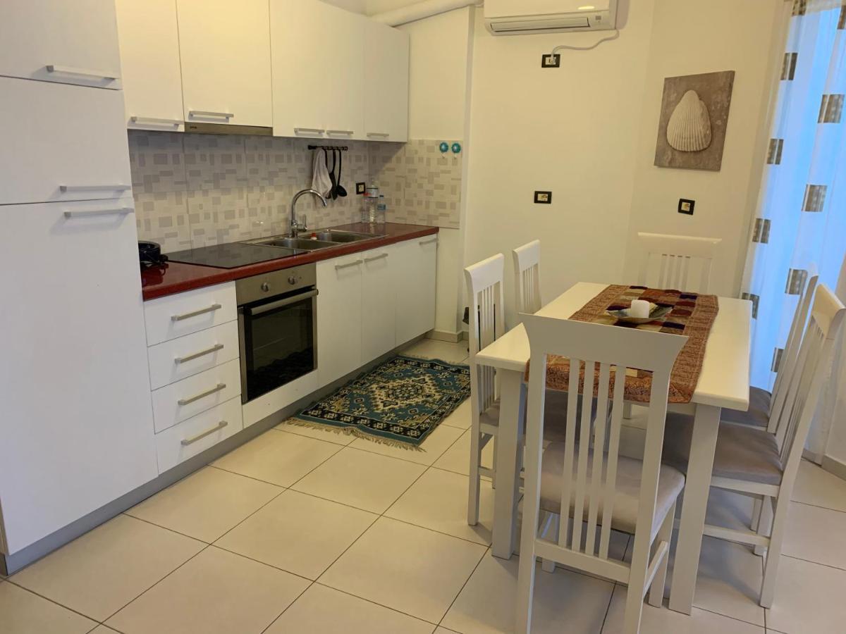 Gregor Apartments Σαράντα Εξωτερικό φωτογραφία