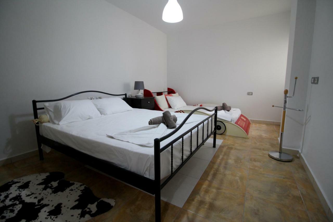 Gregor Apartments Σαράντα Εξωτερικό φωτογραφία